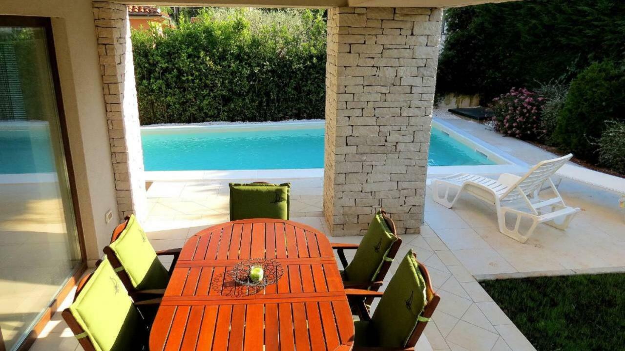 House Mia *